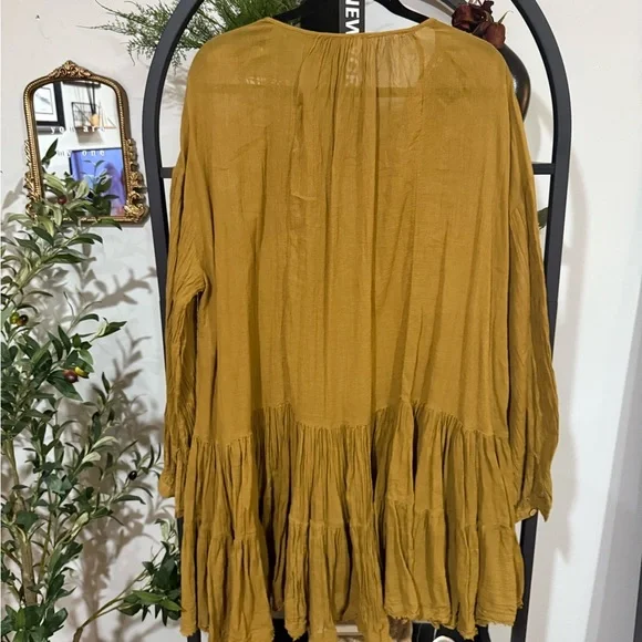 Free People oversized Gold / brown Tiered Long Sleeve Blouse size small - Picture 7 of 10